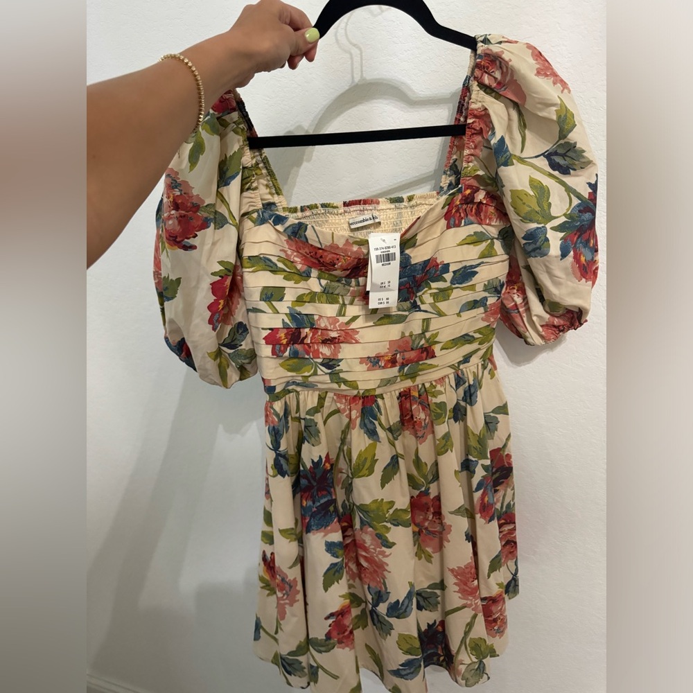 Abercrombie & Fitch Cream Floral Puff-Sleeve Mini Dress with Square Neck - Picture 2 of 3